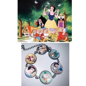 $4 Snow White picture bracelet new $4 if bundled